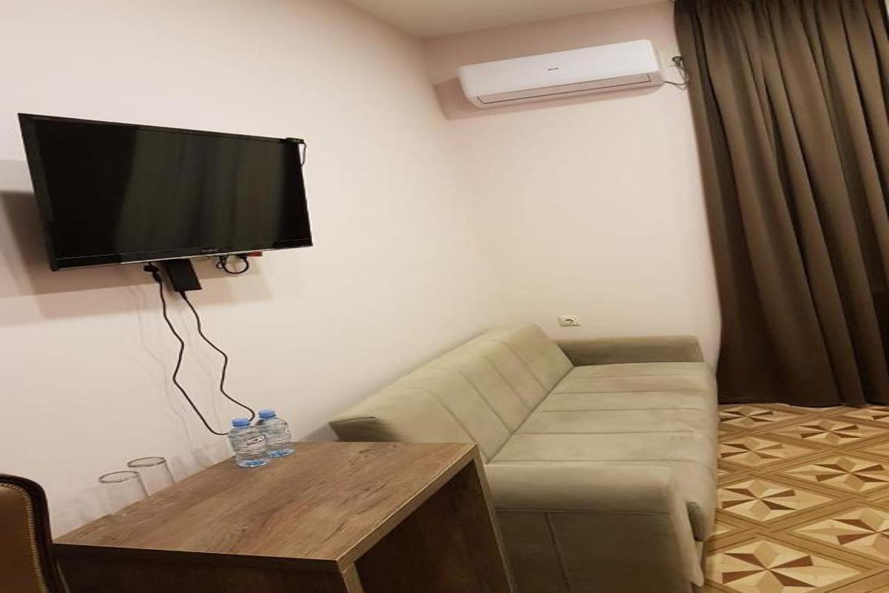 Classic Hotel Tbilisi Esterno foto