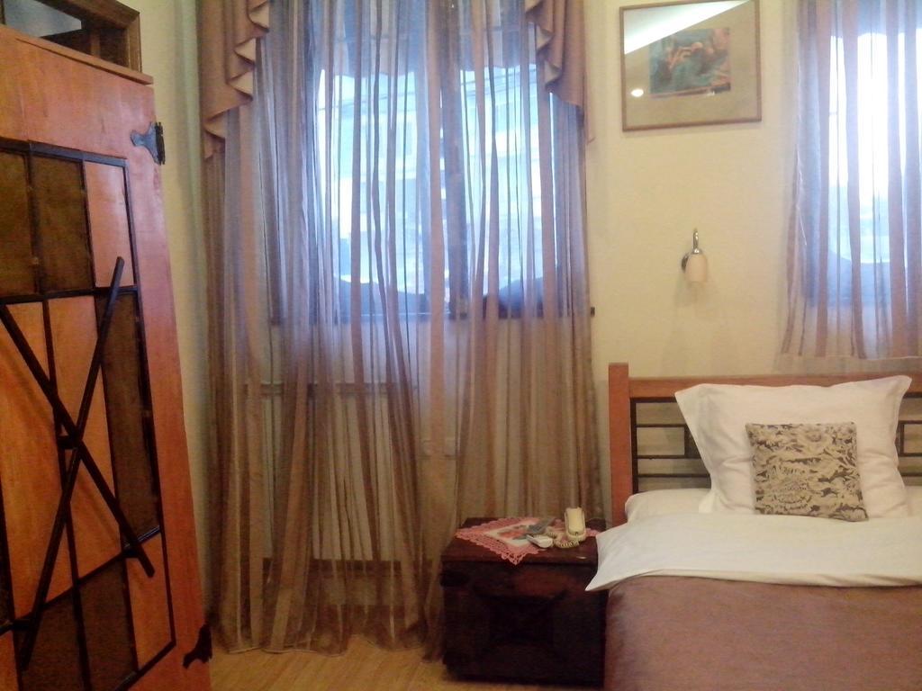 Classic Hotel Tbilisi Esterno foto