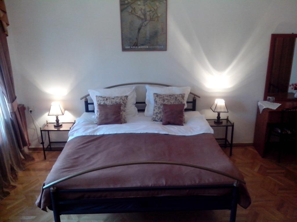 Classic Hotel Tbilisi Esterno foto